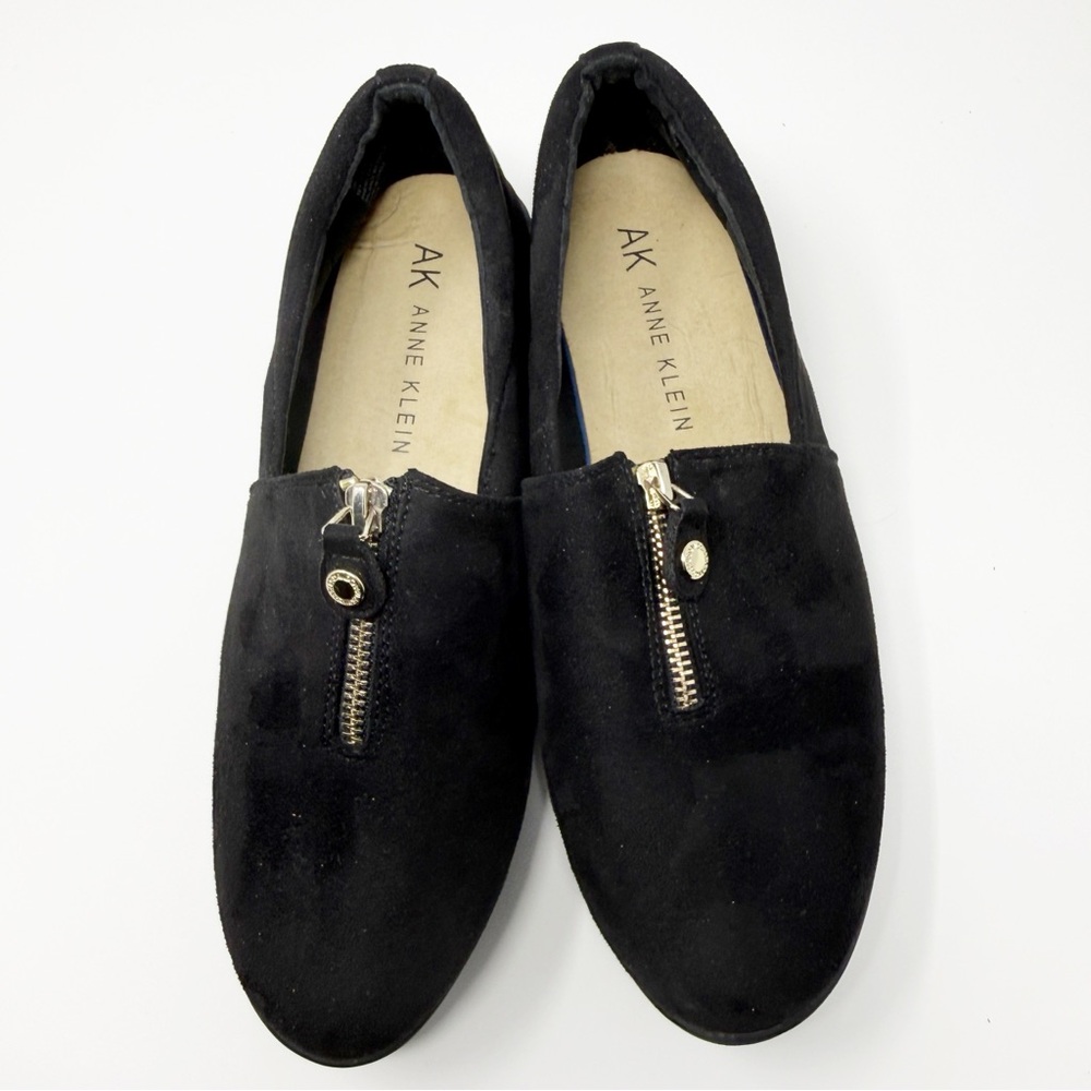 Anne Klein Jada Black Faux Suede Zipper Accent Detail Slip-On Shoes Size 10 - Picture 2 of 13